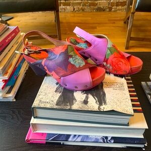 John Fluevog size 8 floral sandals. Your next perfect summer shoe.